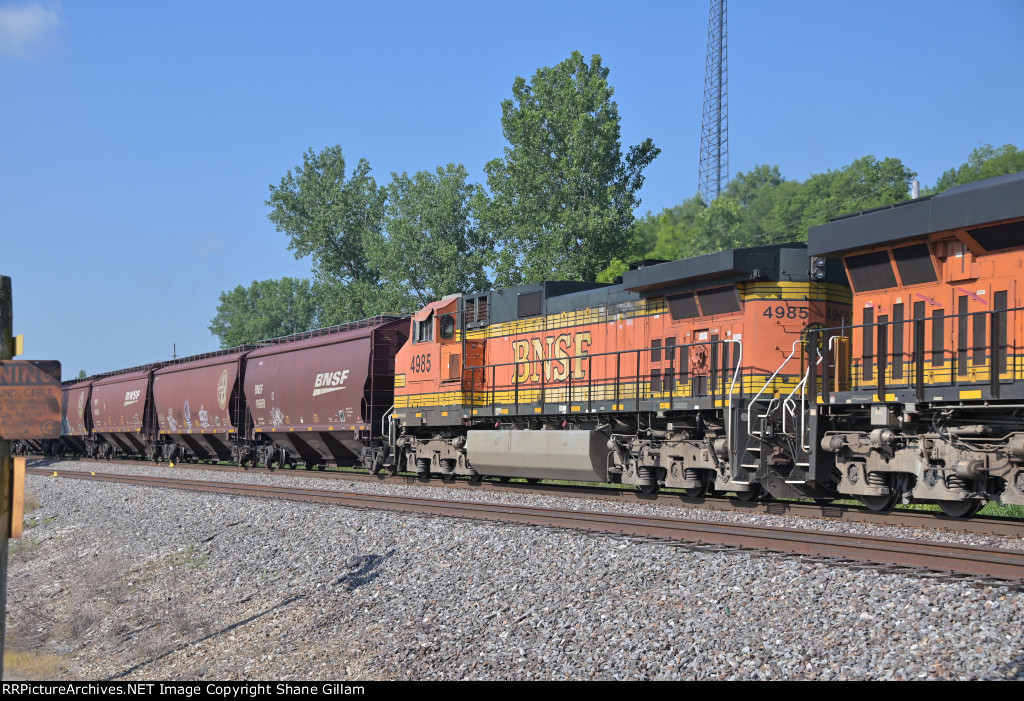 BNSF 4985 Roster shot